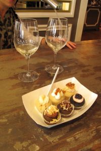 IMG_0010 Saarloos Cupcakes low